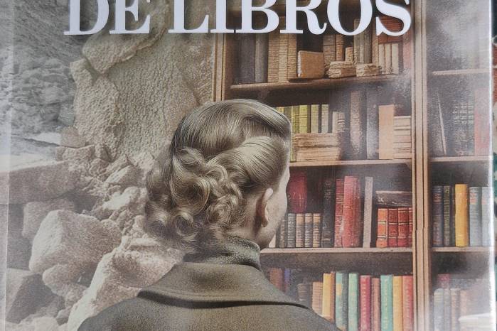 “La Guardiana de libros” es sobre cómo la literatura nos salva de la barbarie. “La Guardiana de libros” es sobre cómo la literatura nos salva de la barbarie.