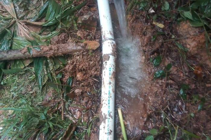 Imagen de daños a la tubería de acueducto rural en la comunidad de Caimito, Capira. Imagen de daños a la tubería de acueducto rural en la comunidad de Caimito, Capira.