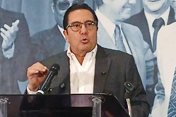 Martín Torrijos durante al conferencia donde anunciaba que le quitaron la visa de Estados Unidos. Martín Torrijos durante al conferencia donde anunciaba que le quitaron la visa de Estados Unidos.