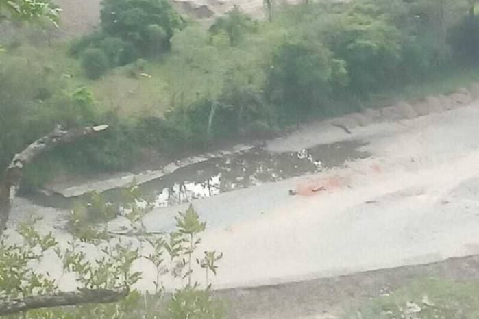 Imágenes de las operaciones realizadas en el río sin la autorización permitida capturada por residentes del área. Imágenes de las operaciones realizadas en el río sin la autorización permitida capturada por residentes del área.