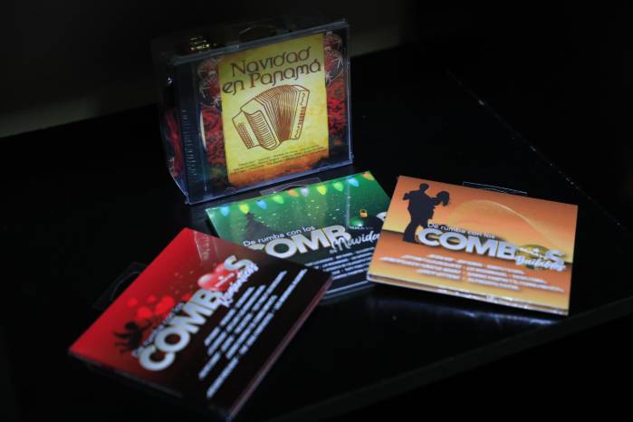 En Panamá existe diversos álbumes de música navideña. En Panamá existe diversos álbumes de música navideña.