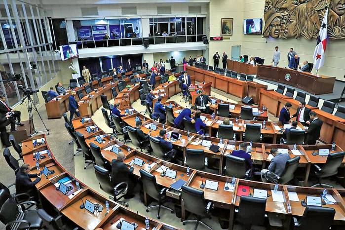 1.430 funcionarios menos en la Asamblea, según la Contraloría 1.430 funcionarios menos en la Asamblea, según la Contraloría