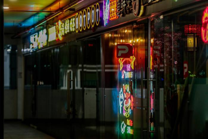 Locales especializados en ‘hot pot’ y en ‘siu yeh’ son visibles en el área de Condado del Rey. Locales especializados en ‘hot pot’ y en ‘siu yeh’ son visibles en el área de Condado del Rey.