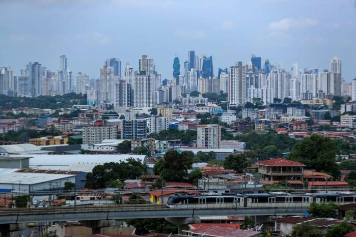 Los bancos de licencia general aportaron en IED a Panamá unos 9.214 millones de dólares hasta diciembre de 2023. Los bancos de licencia general aportaron en IED a Panamá unos 9.214 millones de dólares hasta diciembre de 2023.