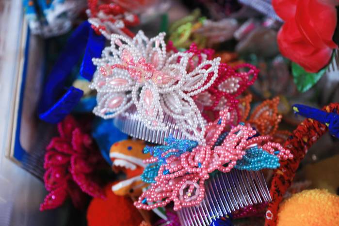 Los tembleques, uno de los accesorios tipícos más buscado para Fiestas Patrias. Los tembleques, uno de los accesorios tipícos más buscado para Fiestas Patrias.