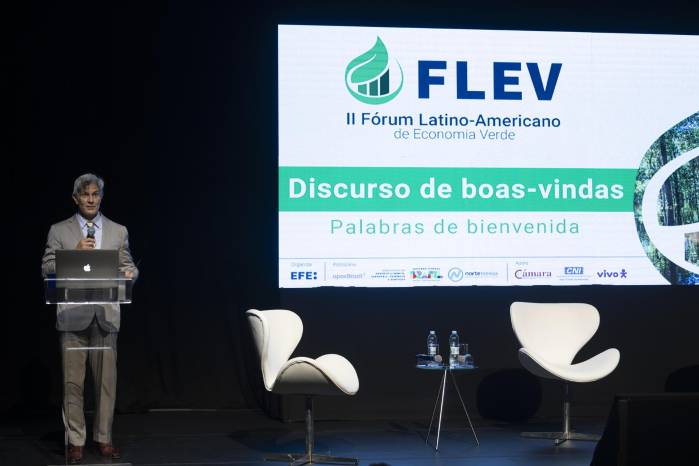 Fotografía de archivo del 2 de octubre de 2024 del director Editorial de América EFE, Manuel Fuentes García, hablando durante el II Foro Latinoamericano de Economía Verde en São Paulo. Fotografía de archivo del 2 de octubre de 2024 del director Editorial de América EFE, Manuel Fuentes García, hablando durante el II Foro Latinoamericano de Economía Verde en São Paulo.