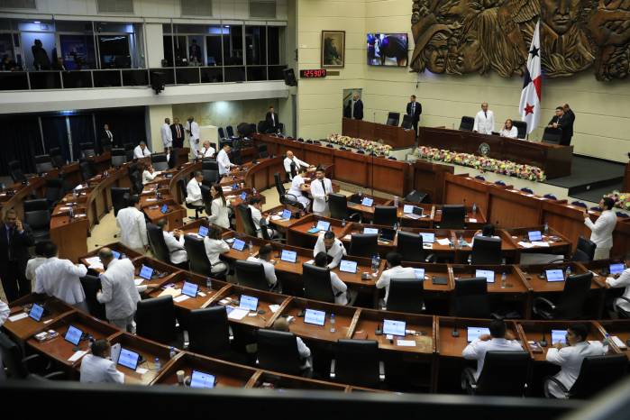 Diputado Francisco Brea del partido Panameñista postuló a su colega Jorge Herrera para el cargo de presidente de la Asamblea Nacional. Diputado Francisco Brea del partido Panameñista postuló a su colega Jorge Herrera para el cargo de presidente de la Asamblea Nacional. 