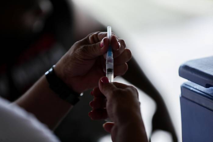 Este descenso en la inmunización amenaza con revertir los avances en salud pública logrados en las últimas década. Este descenso en la inmunización amenaza con revertir los avances en salud pública logrados en las últimas década.