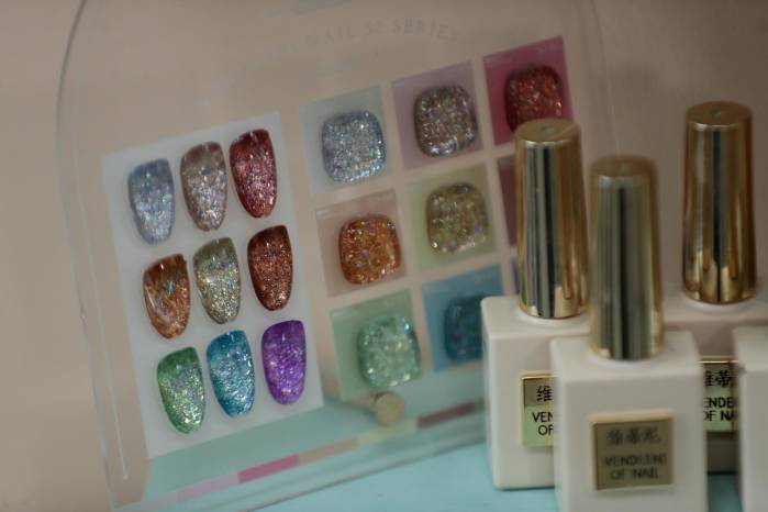 ‘Manicure’ a lo Bloom Nails ‘Manicure’ a lo Bloom Nails