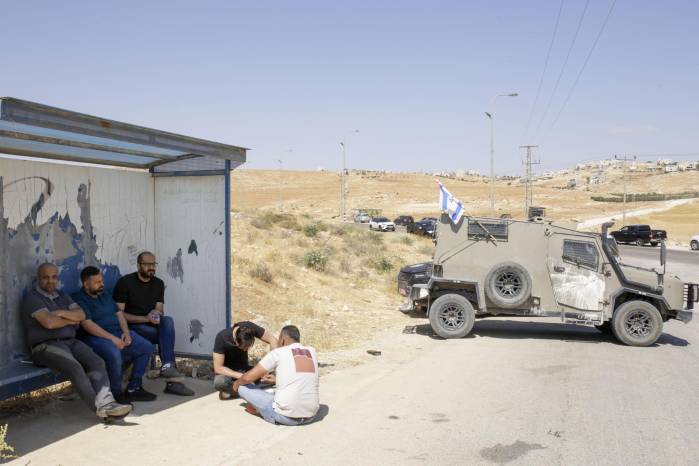 Tres meses después de haber ganado el Óscar por el documental 'No Other Land', el palestino Basel Adra reconoce que los colonos, respaldados por el Gobierno israelí, actúan aún con más violencia. Tres meses después de haber ganado el Óscar por el documental 'No Other Land', el palestino Basel Adra reconoce que los colonos, respaldados por el Gobierno israelí, actúan aún con más violencia.