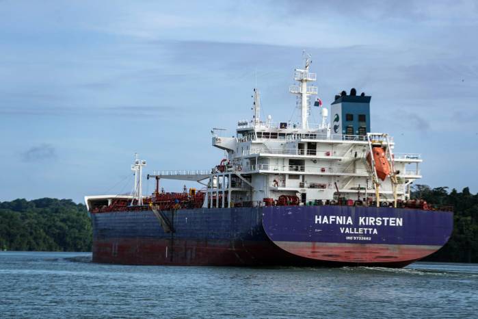 Por el Canal de Panamá transita el 6% del comercio global. Por el Canal de Panamá transita el 6% del comercio global.