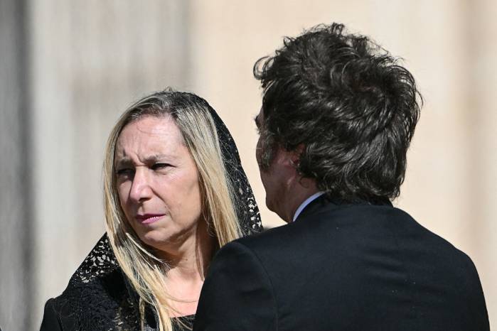 <strong>El presidente argentino Javier Milei llega al funeral del papa Francisco</strong> <strong>El presidente argentino Javier Milei llega al funeral del papa Francisco</strong>