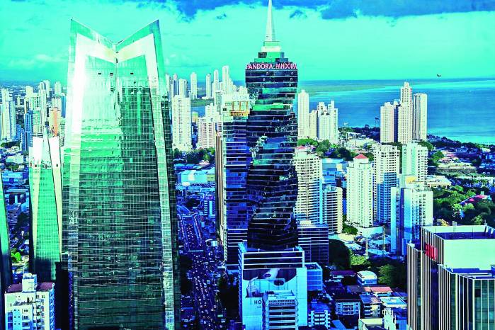 La perspectiva de 2025 para la economía panameña, según la Cepal pasó a 3,1 % de 3,3 %. La perspectiva de 2025 para la economía panameña, según la Cepal pasó a 3,1 % de 3,3 %.