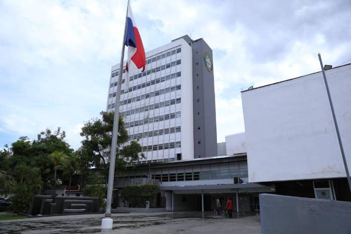 El gremio empresarial reclamó a la Asamblea abandonar la politiquería y centrarse en leyes que beneficien a todos. El gremio empresarial reclamó a la Asamblea abandonar la politiquería y centrarse en leyes que beneficien a todos.