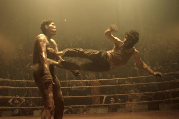 Su afición por las artes marciales crean una secuencia de escenas llenas de sangre, golpes y emoción. Su afición por las artes marciales crean una secuencia de escenas llenas de sangre, golpes y emoción.