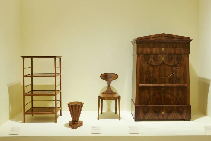 En la imagen, muebles de la época expuestos en la muestra. En la imagen, muebles de la época expuestos en la muestra.