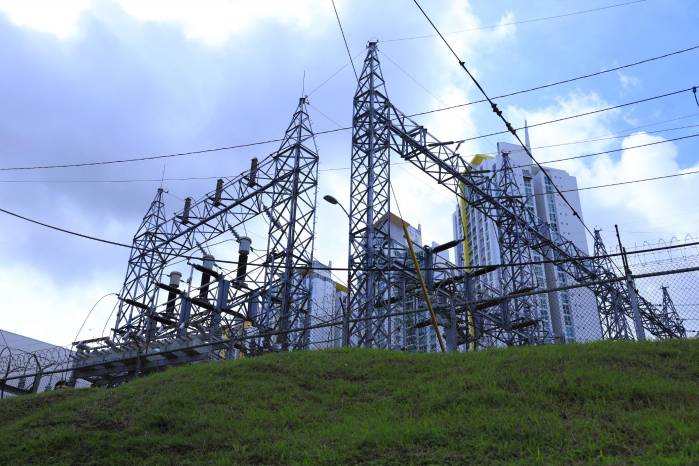 Urriola aclaró que no solo traerá beneficios de electricidad, sino que vendrá acompañado del sistema de comunicaciones con fibra óptica Urriola aclaró que no solo traerá beneficios de electricidad, sino que vendrá acompañado del sistema de comunicaciones con fibra óptica
