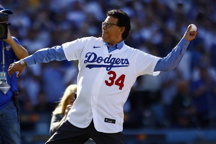 Fernando Valenzuela durante un lanzamiento de honor con Los Ángeles Dodgers. Fernando Valenzuela durante un lanzamiento de honor con Los Ángeles Dodgers.