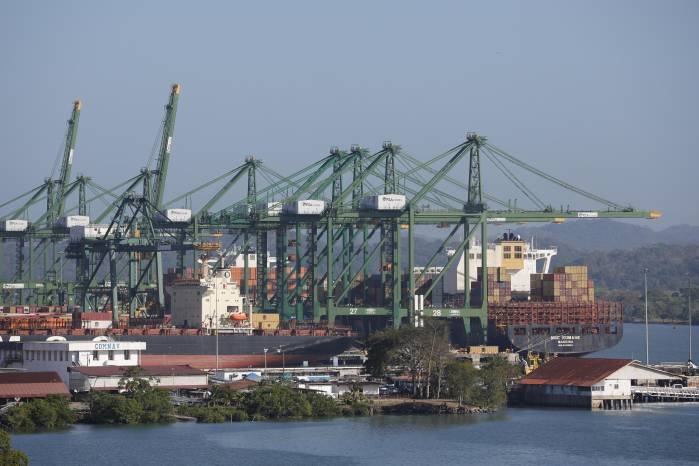 La portavoz del Departamento de Estado, Tammy Bruce, explicó en un comunicado que Landau “reconoció las acciones de Panamá para frenar la influencia maligna del PCCh. La portavoz del Departamento de Estado, Tammy Bruce, explicó en un comunicado que Landau “reconoció las acciones de Panamá para frenar la influencia maligna del PCCh.