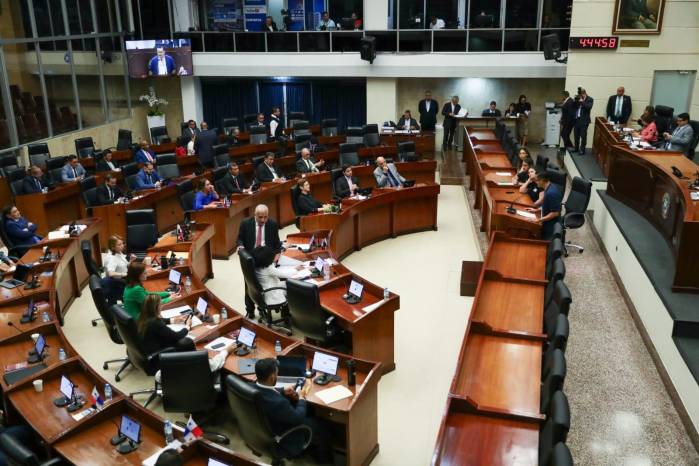 El pleno legislativo podrá escoger entre finales e inicios de la próxima semana, al nuevo Contralor y Sub Contralor General de la República. El pleno legislativo podrá escoger entre finales e inicios de la próxima semana, al nuevo Contralor y Sub Contralor General de la República.
