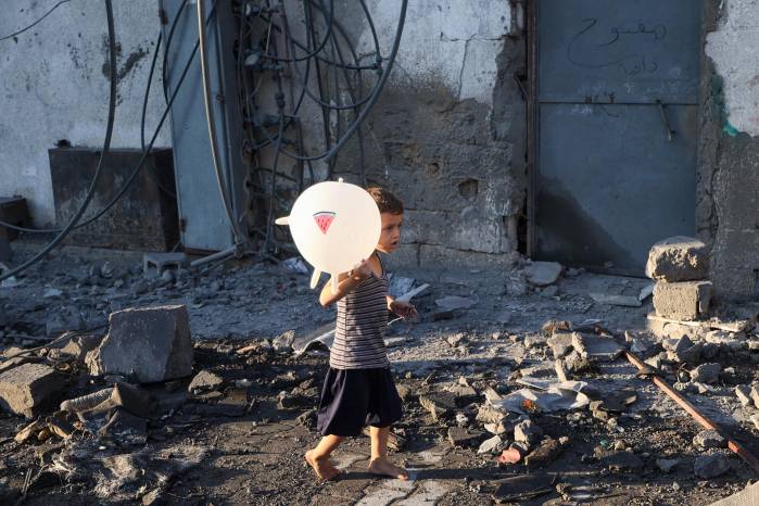 Más de 100 organizaciones de ayuda advirtieron el 23 de julio que una “hambruna masiva” se estaba extendiendo por la Franja de Gaza y que sus propios colegas estaban sufriendo gravemente la escasez. Más de 100 organizaciones de ayuda advirtieron el 23 de julio que una “hambruna masiva” se estaba extendiendo por la Franja de Gaza y que sus propios colegas estaban sufriendo gravemente la escasez.