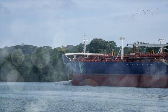 Panamá y Estados Unidos anunciaron el inicio de un proceso para establecer mecanismos que aseguren que este tránsito se realice bajo condiciones neutrales en cuanto a costos. Panamá y Estados Unidos anunciaron el inicio de un proceso para establecer mecanismos que aseguren que este tránsito se realice bajo condiciones neutrales en cuanto a costos.