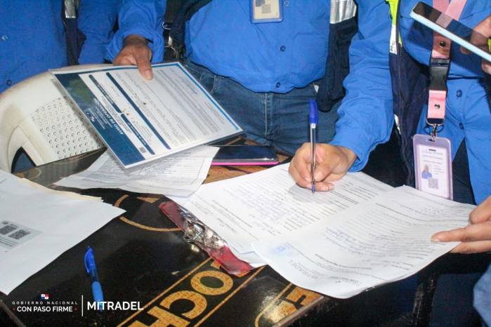 Los operativos de verificación se realizan a cualquier hora del día en diversos puntos del país. Los operativos de verificación se realizan a cualquier hora del día en diversos puntos del país.