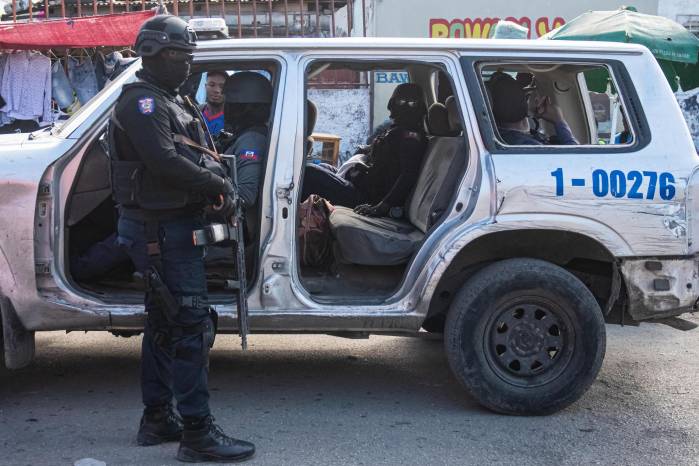 La consternación y el repudio se apoderaron de Haití tras la reciente matanza de más de 180 personas en Cité-Soleil, el mayor barrio de chabolas del país. La consternación y el repudio se apoderaron de Haití tras la reciente matanza de más de 180 personas en Cité-Soleil, el mayor barrio de chabolas del país.