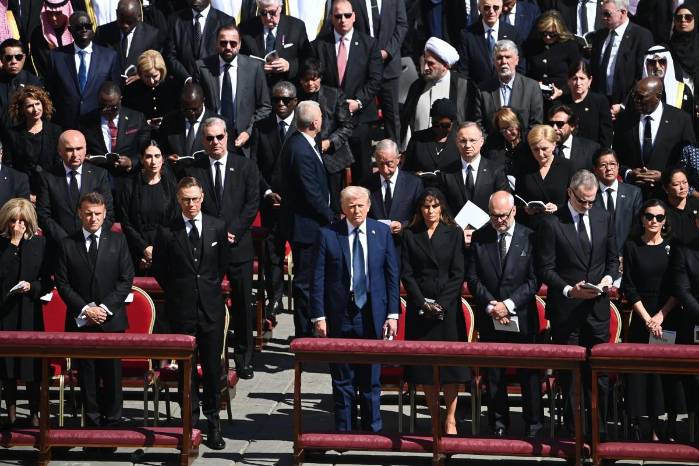 Líderes mundiales se dieron cita para despedir al papa Francisco. Líderes mundiales se dieron cita para despedir al papa Francisco.