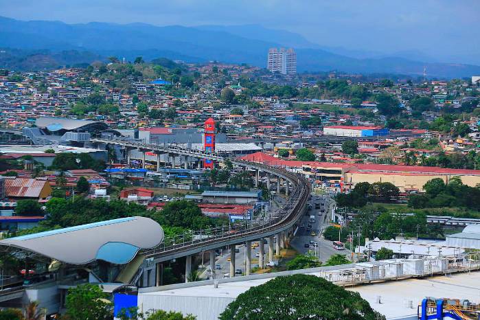 Vista panorámica del distrito de San Miguelito. Mediante el Decreto de Gabinete 258 del 30 de julio de 1970 se creó el distrito de San Miguelito, de la provincia de Panamá. Vista panorámica del distrito de San Miguelito. Mediante el Decreto de Gabinete 258 del 30 de julio de 1970 se creó el distrito de San Miguelito, de la provincia de Panamá.