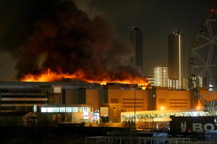 El incendio fue reportado en Crocus City Hall. El incendio fue reportado en Crocus City Hall.