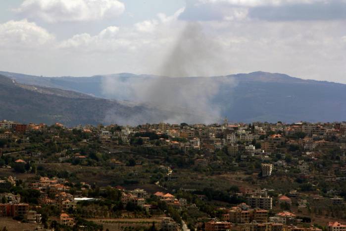 El humo se eleva después de que un bombardeo israelí alcanzara la ciudad de Khiyam, cerca de la frontera entre el Líbano e Israel, en el sur del Líbano, el 19 de septiembre de 2024. El humo se eleva después de que un bombardeo israelí alcanzara la ciudad de Khiyam, cerca de la frontera entre el Líbano e Israel, en el sur del Líbano, el 19 de septiembre de 2024.