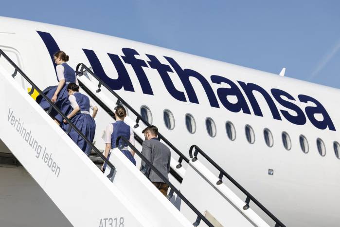 ‘Lufthansa lamenta las molestias causadas a los pasajeros’, manifestó la compañía. ‘Lufthansa lamenta las molestias causadas a los pasajeros’, manifestó la compañía.