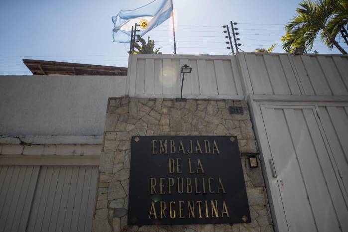 Fotografía de la sede de la Embajada de Argentina el 27 de marzo de 2024 en Caracas. Fotografía de la sede de la Embajada de Argentina el 27 de marzo de 2024 en Caracas.