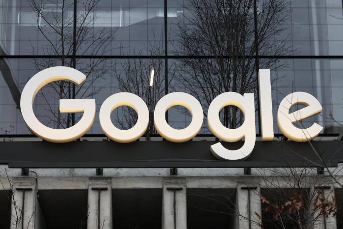 Google despidió a unas 12.000 personas en esta misma época el año pasado. Google despidió a unas 12.000 personas en esta misma época el año pasado.