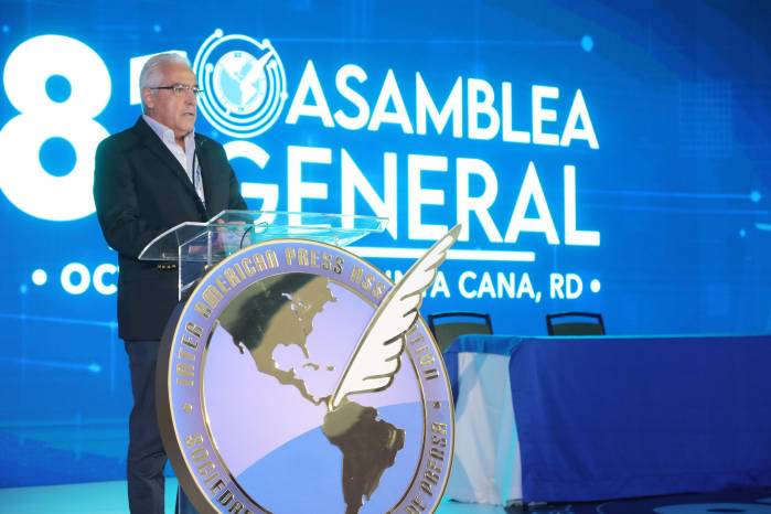 El presidente de la SIP, José Roberto Dutriz, habla durante la ceremonia inaugural de la 81ª Asamblea General de la Sociedad Interamericana de Prensa (SIP), en Punta Cana (República Dominicana) El presidente de la SIP, José Roberto Dutriz, habla durante la ceremonia inaugural de la 81ª Asamblea General de la Sociedad Interamericana de Prensa (SIP), en Punta Cana (República Dominicana)