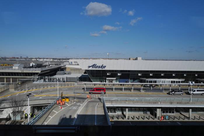 Durante un vuelo de Alaska Airlines el pasado viernes se desprendieron las puertas del Boeing. Durante un vuelo de Alaska Airlines el pasado viernes se desprendieron las puertas del Boeing.