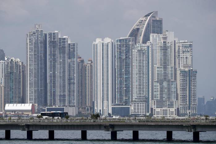 Fotografía de edificios en Punta Paitilla, en la Ciudad de Panamá (Panamá). EFE/Bienvenido Velasco Fotografía de edificios en Punta Paitilla, en la Ciudad de Panamá (Panamá). EFE/Bienvenido Velasco