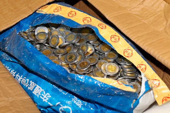Exhorta a la ciudadanía a no aceptar las monedas “martinelli” falsas. Exhorta a la ciudadanía a no aceptar las monedas “martinelli” falsas.