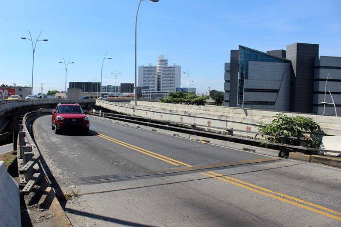 El puente ubicado sobre la 5 de mayo, también será rehabilitado. El puente ubicado sobre la 5 de mayo, también será rehabilitado.