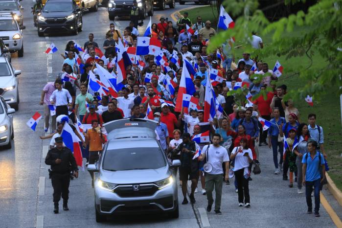 En este complejo momento en que vive Panamá, es el Gobierno nacional el que tiene la capacidad de llamar a las fuerzas del país a un diálogo. En este complejo momento en que vive Panamá, es el Gobierno nacional el que tiene la capacidad de llamar a las fuerzas del país a un diálogo.