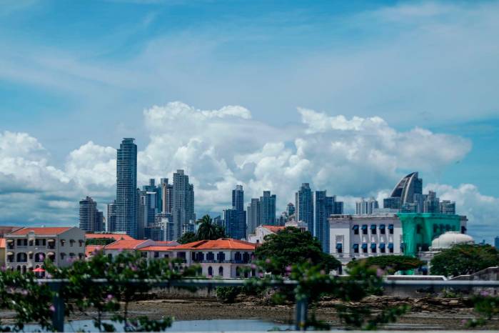 Para este 2024, Panamá tendrá un crecimiento estimado del FMI de 2,5%, y para los Estados Unidos proyecta que el PIB crezca 2,6%. Para este 2024, Panamá tendrá un crecimiento estimado del FMI de 2,5%, y para los Estados Unidos proyecta que el PIB crezca 2,6%.