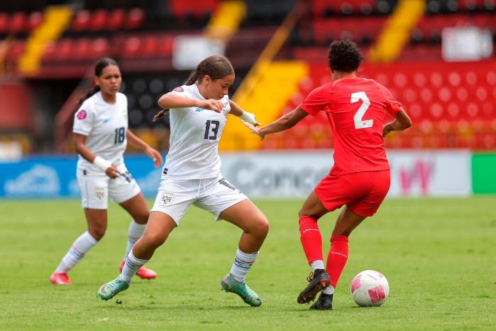 La jugadora panameña, Cristabella Ríos durante el partido frente a Costa Rica. La jugadora panameña, Cristabella Ríos durante el partido frente a Costa Rica.