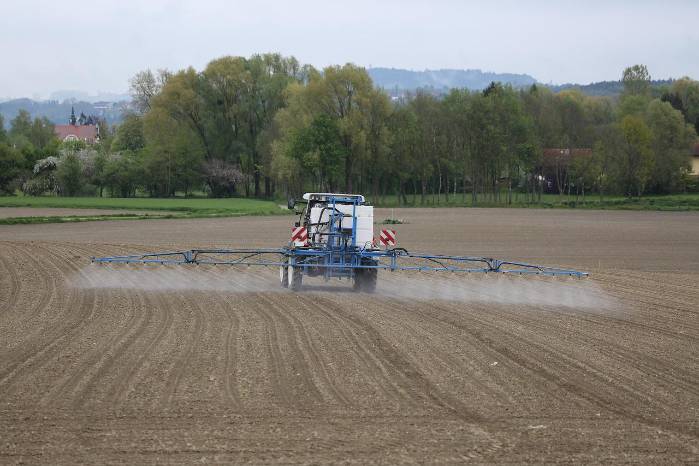 Existe un manual de procedimientos aprobado desde 2001, pero los recursos y la fiscalización en el campo aún son insuficientes. Existe un manual de procedimientos aprobado desde 2001, pero los recursos y la fiscalización en el campo aún son insuficientes.