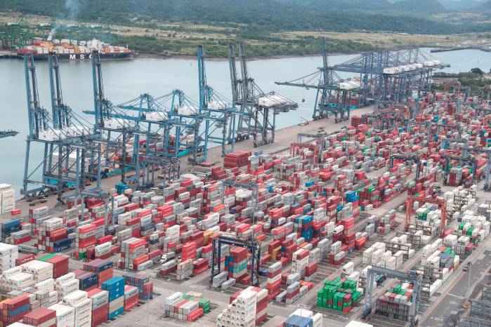 Los puertos se encuentran entre las vías que integran el canal seco de Panamá. Los puertos se encuentran entre las vías que integran el canal seco de Panamá.