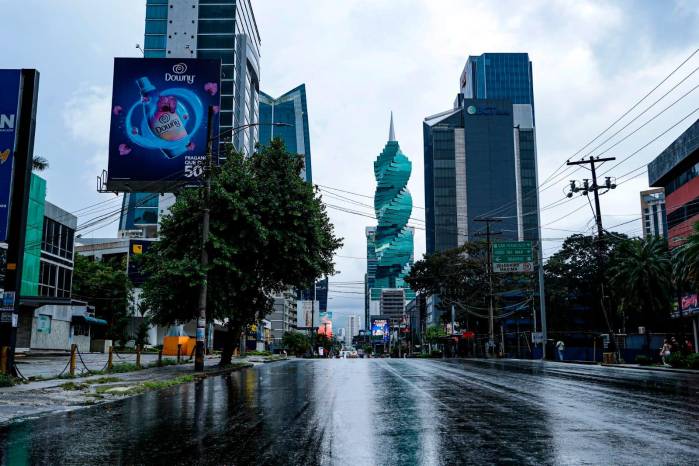 Organismos internacionales prevén un crecimiento económico para Panamá entre 2,5 % y 3 % para 2024 y entre 3 % y 4 % para 2025. Organismos internacionales prevén un crecimiento económico para Panamá entre 2,5 % y 3 % para 2024 y entre 3 % y 4 % para 2025.