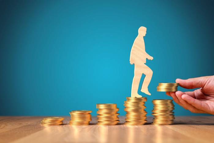 El 58% de los latinos prioriza el salario cuando acepta o solicita un puesto. El 58% de los latinos prioriza el salario cuando acepta o solicita un puesto.