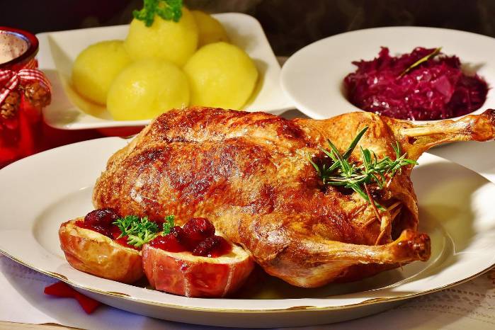 La nutrición durante la cena de Navidad y Año Nuevo es importante para el futuro rendimiento de un atleta. La nutrición durante la cena de Navidad y Año Nuevo es importante para el futuro rendimiento de un atleta.