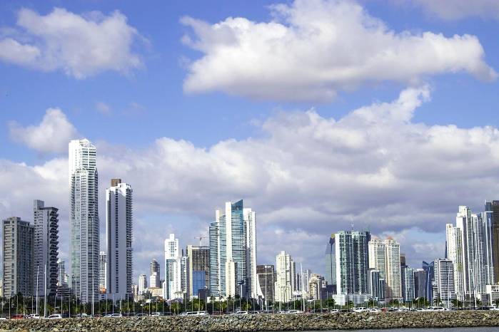 Panamá ha avanzado en materia económica, en su plataforma logística, capacidad de atracción de inversión, entre otros aspectos. Sin embargo, el modelo actual enfrenta señales de agotamiento. Panamá ha avanzado en materia económica, en su plataforma logística, capacidad de atracción de inversión, entre otros aspectos. Sin embargo, el modelo actual enfrenta señales de agotamiento.