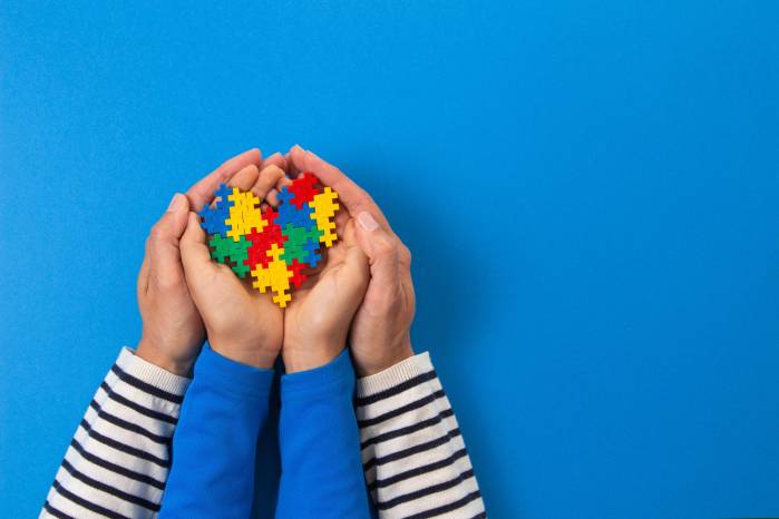La OMS calcula que 1 de cada 100 niños está en el espectro autista. Actualmente no se tienen cifras sobre cuántas personas tienen autismo en el país. La OMS calcula que 1 de cada 100 niños está en el espectro autista. Actualmente no se tienen cifras sobre cuántas personas tienen autismo en el país.